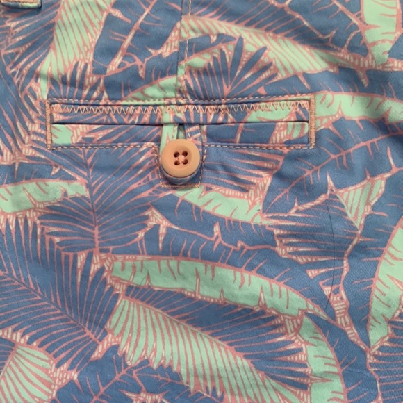 Vineyard Vines Shorts - Picture 8 of 11